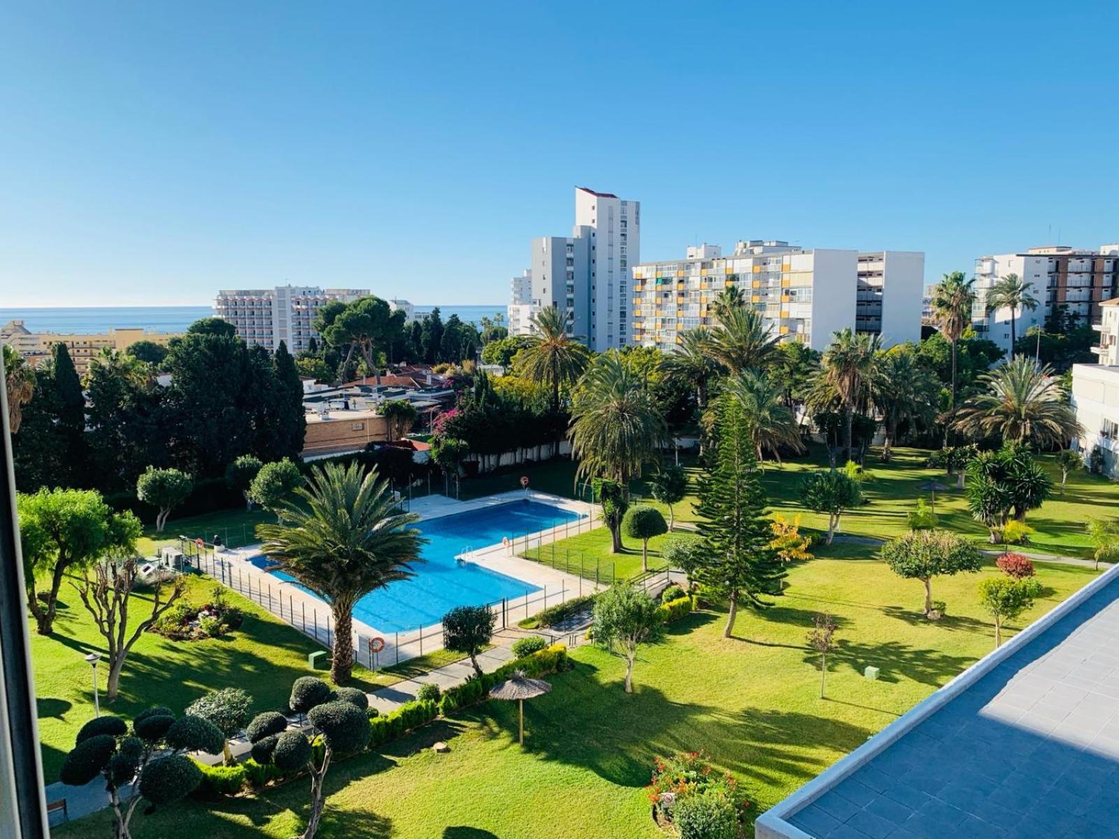 Apartamento En Urbanizacion Con Fantasticas Vistas Daire Benalmádena Dış mekan fotoğraf